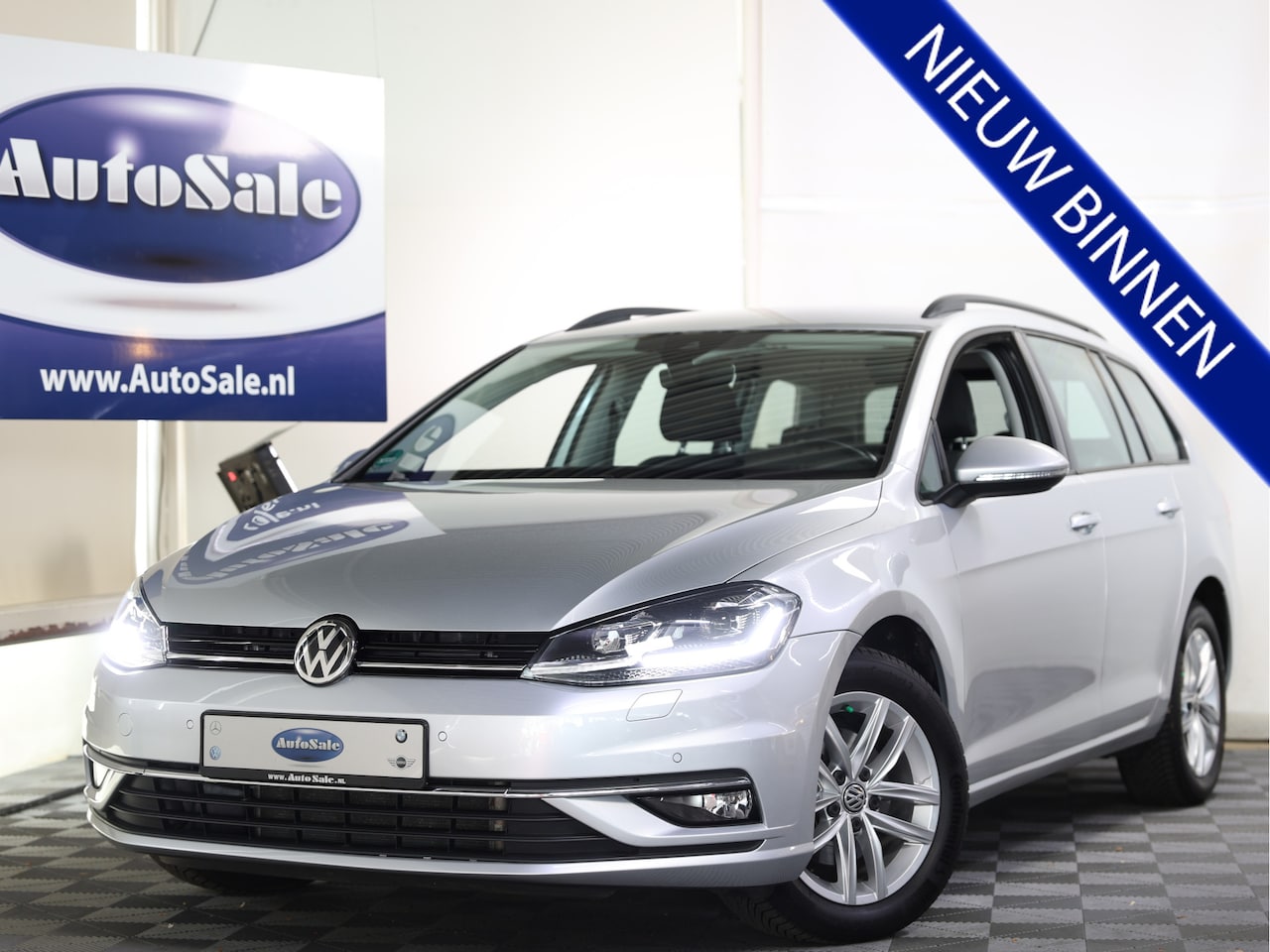 Volkswagen Golf Variant - 1.5 TSI Highline DSG NAVI STOELVW PDC SIDE/FRONT Ass. '20 - AutoWereld.nl