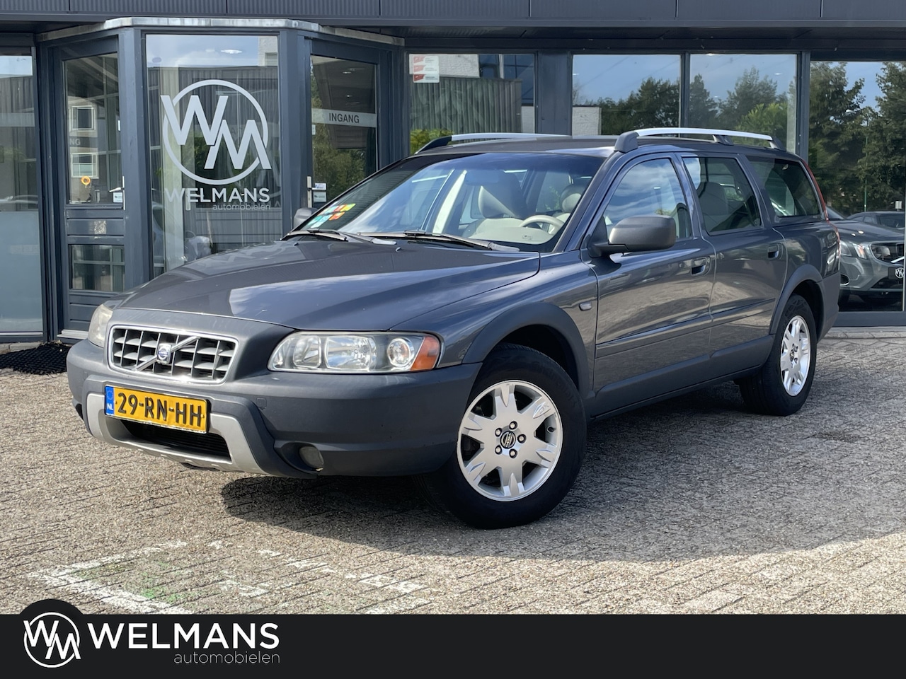 Volvo XC70 - 2.5T AWD Geartronic Momentum Youngtimer l Facelift l Trekhaak - AutoWereld.nl