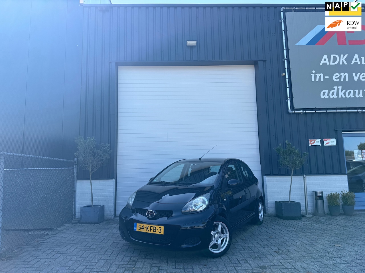 Toyota Aygo - 1.0-12V Comfort AUTOMAAT/AIRCO/ELEK PAKKET/NIEUWE APK - AutoWereld.nl