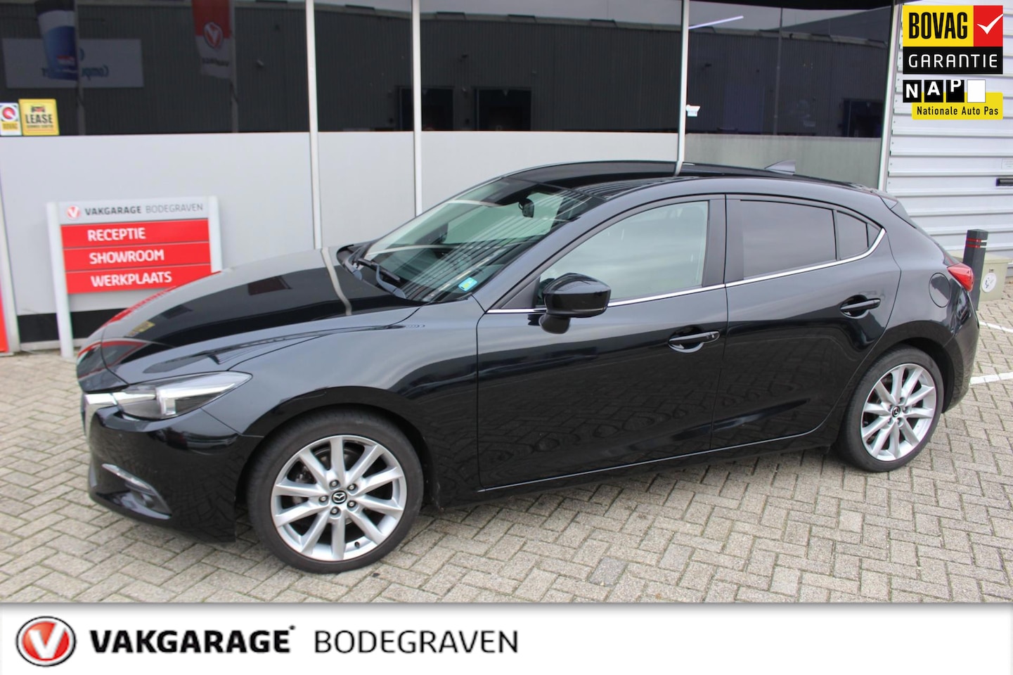 Mazda 3 - 2.0 SkyActiv-G 120 GT-M / automaat / NL auto - AutoWereld.nl
