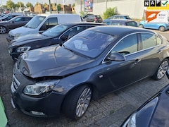 Opel Insignia - 2.0 T Executive Schade Exportprijs