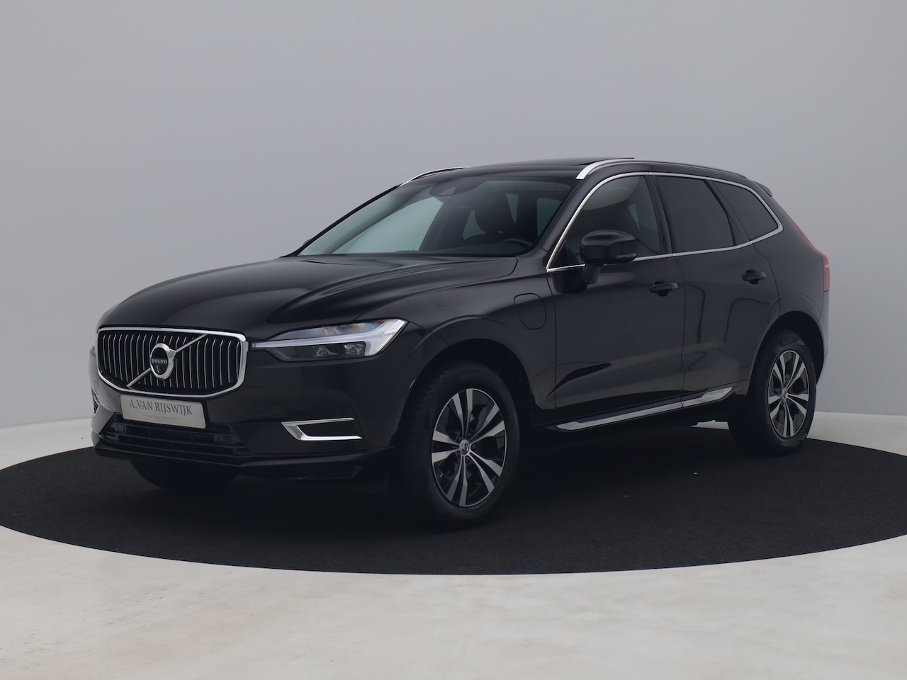 Volvo XC60 - 2.0 Recharge T6 AWD Business Pro | PANO | 360° | KEYLESS - AutoWereld.nl