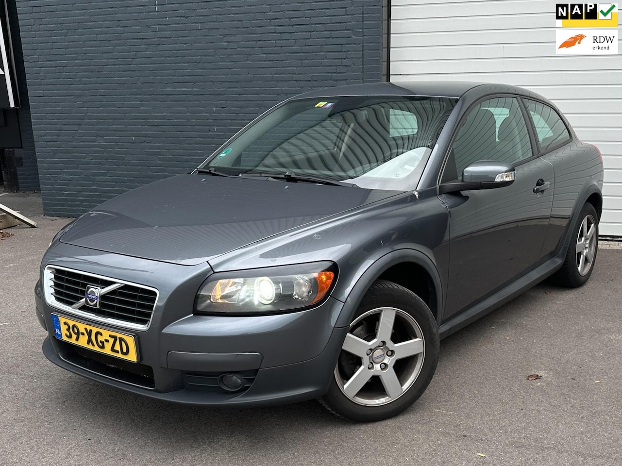 Volvo C30 - 1.6 Momentum XENOX CRUISE AIRCO LMV NAP APK - AutoWereld.nl