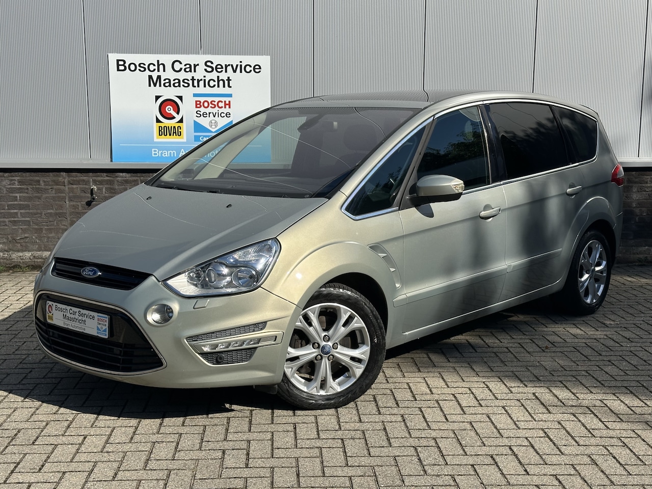 Ford S-Max - 2.0 ST-Line | Autom | PANO | Weinig KM | Key-Less | Xenon | Youngtimer Interesse, Proefrit - AutoWereld.nl