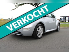 Volkswagen New Beetle - 2.0 Highline Airco,