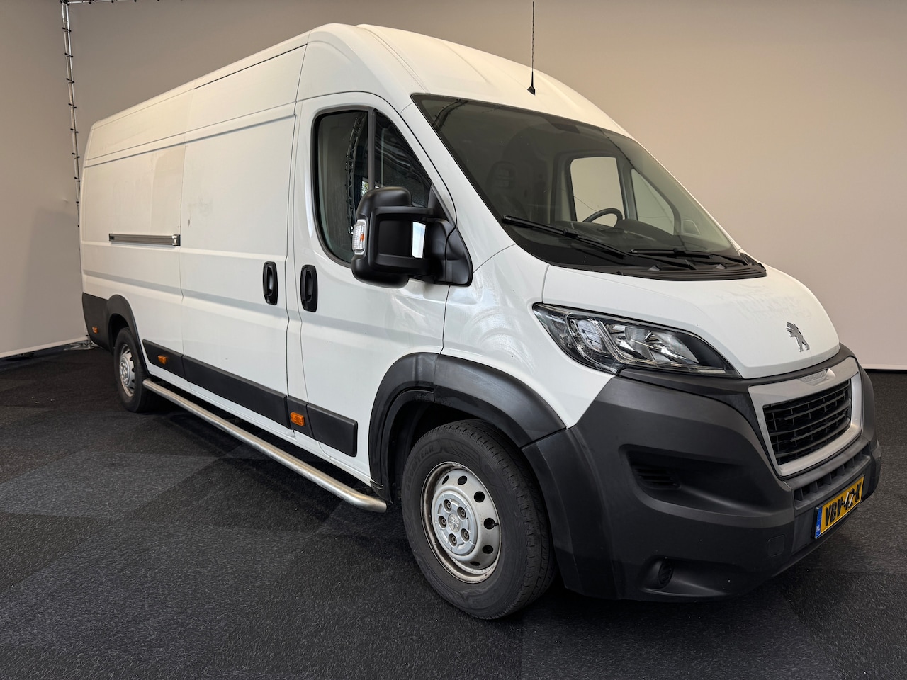 Peugeot Boxer - Boxer L4H2 435 BlueHDi 160 PK Euo 6 synchrooms 3/4 hoorbaar - AutoWereld.nl