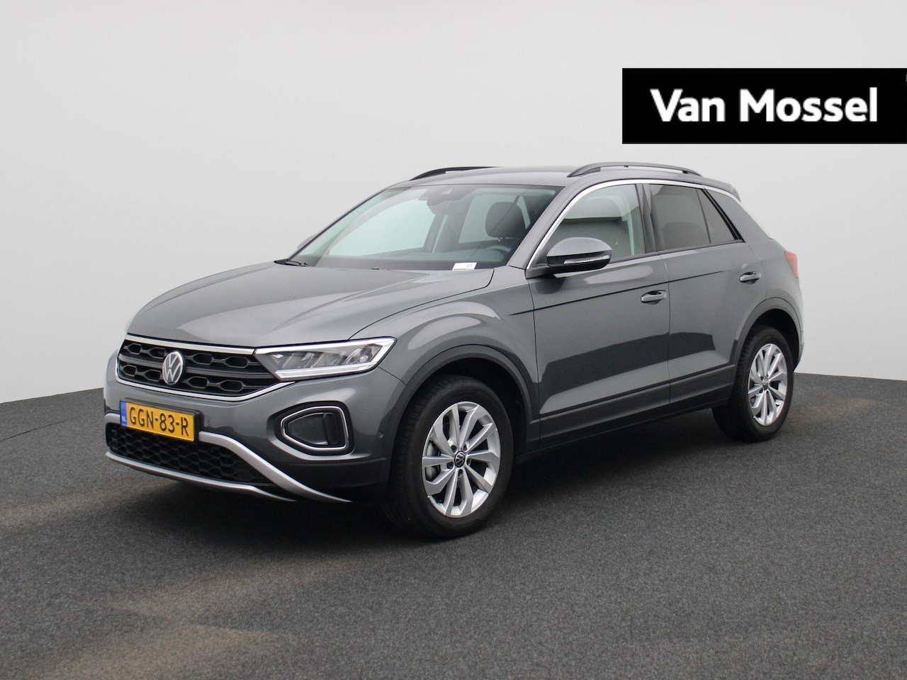 Volkswagen T-Roc - 1.0 TSI Life Edition | Camera | Parkeersensoren | 17 Inch Velgen | Cruise control | Apple - AutoWereld.nl