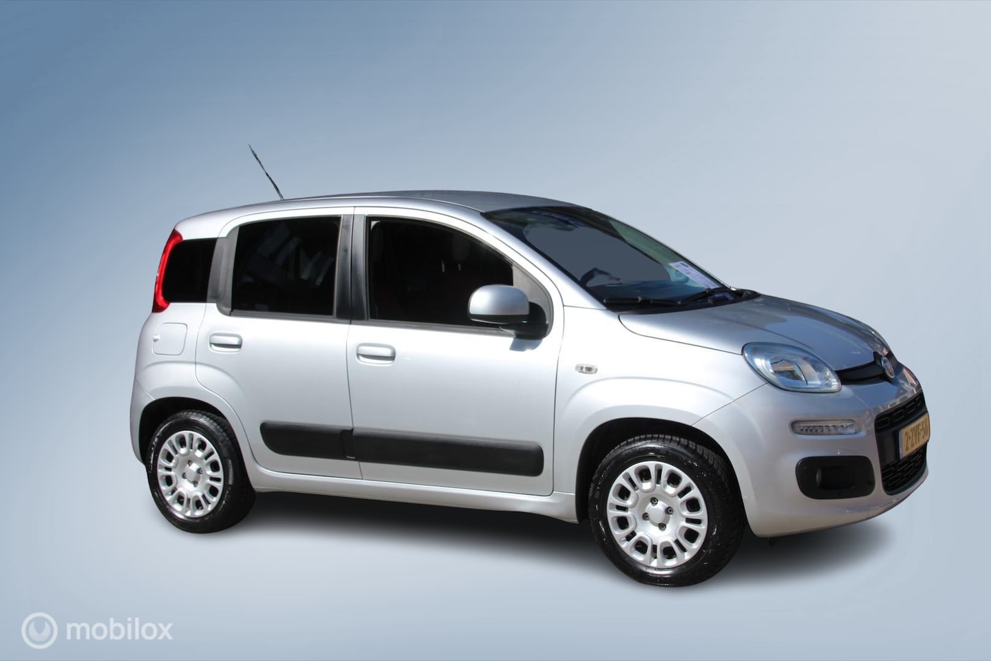 Fiat Panda - TwinAir Turbo 80 Lounge, 14.000 km! - AutoWereld.nl