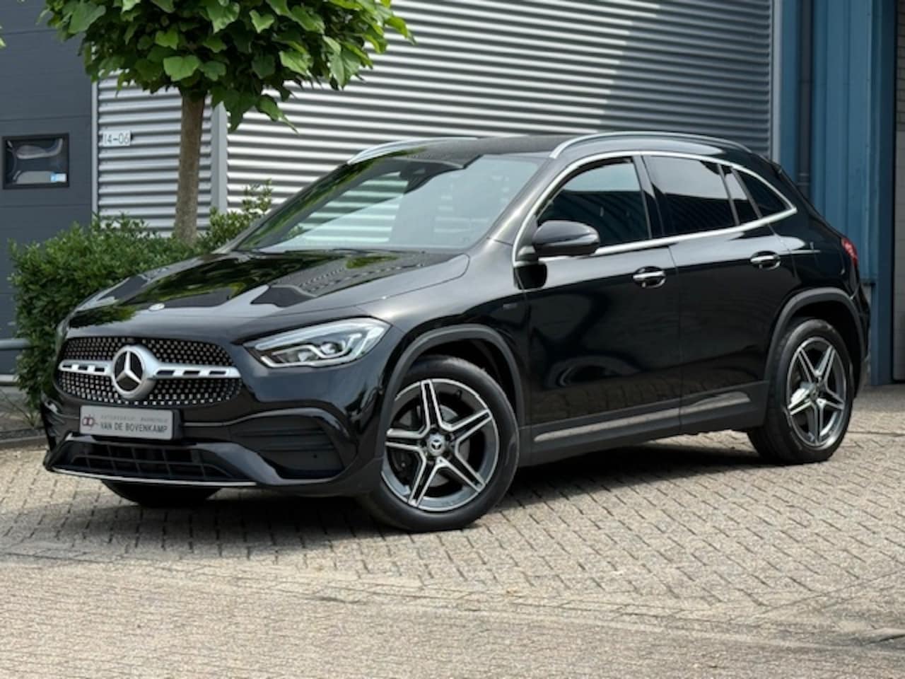 Mercedes-Benz GLA-Klasse - 250 e AMG Line LED | CLIMA | SFEERVERLICHTING - AutoWereld.nl