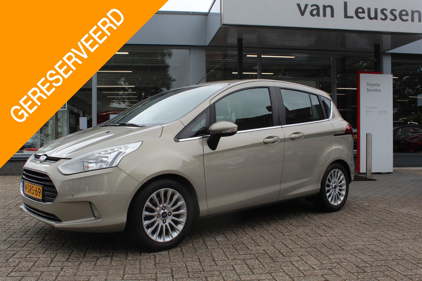 Ford B-Max - 125PK TITANIUM TREKHAAK NAVI PARKEERSENSOREN V+A LM-VELGEN VOORRUITVERW. CLIMA - AutoWereld.nl