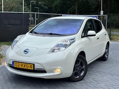 Nissan LEAF - Base 24 kWh/Clima/Cruise/Navi/LMV/NAP