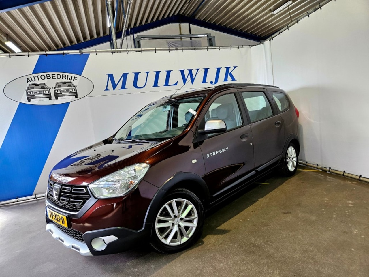 Dacia Lodgy - 1.2 TCe Serie Limitee Stepway / 7 persoons / Airco / Navi - AutoWereld.nl