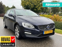 Volvo V60 - 1.5 T3 152pk Automaat Momentum ECC/Cruise/Navi/Trekhaak