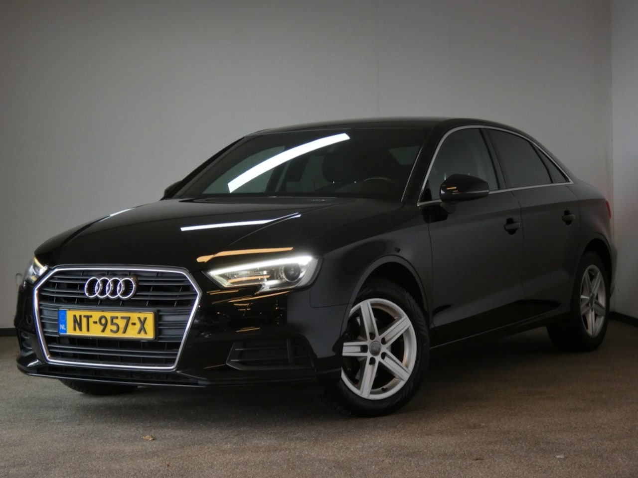 Audi A3 Limousine - 1.0 TFSI ProL. Nwe APK airco - AutoWereld.nl