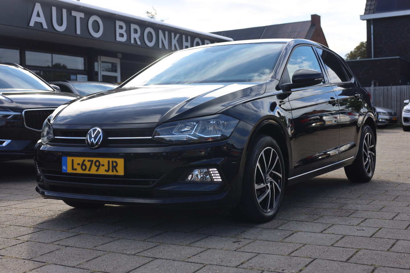 Volkswagen Polo - 1.0 TSI NAVI | CLIMA | CARPLAY | ACC | 16 INCH - AutoWereld.nl