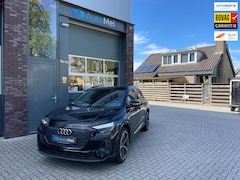 Audi Q4 e-tron - 82 kWh Sportpakket / Elektrische stoelen / Warmtepomp / ACC / Achteruitrijcamera / Dodehoe
