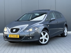SEAT Leon - 2.0 TFSI Sport-up Schuifdak - Xenon - Sportstoelen - 185+ PK