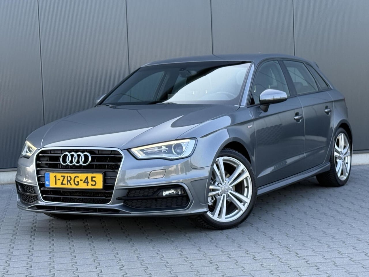 Audi A3 Sportback - 1.4 TFSI Ultra 2x S-Line - Xenon - Navi - Cruise - AutoWereld.nl