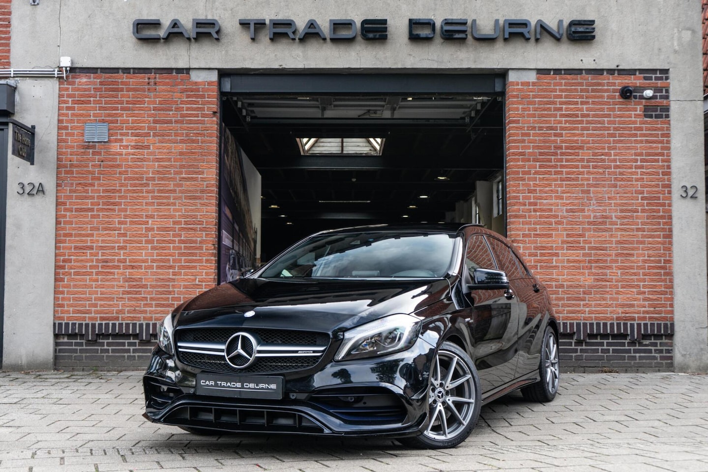 Mercedes-Benz A-klasse - AMG 45 4MATIC Pano / H&K / ACC - AutoWereld.nl