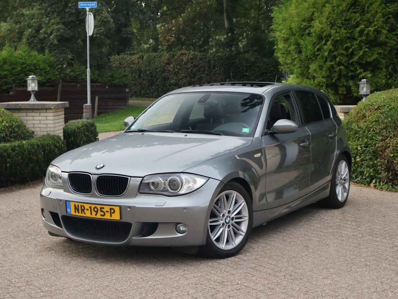 BMW 1-serie - 118i M-Sport Schuifdak/Xenon/PDC/ - AutoWereld.nl