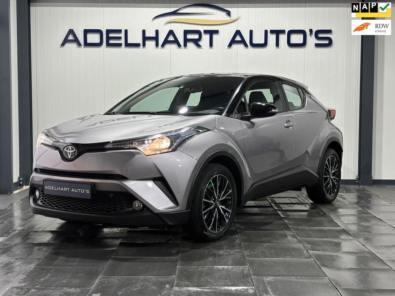 Toyota C-HR - 1.2 Urban Navigatie Full map / Cruise / Achteruitrijcamera / Parkeersensoren - AutoWereld.nl