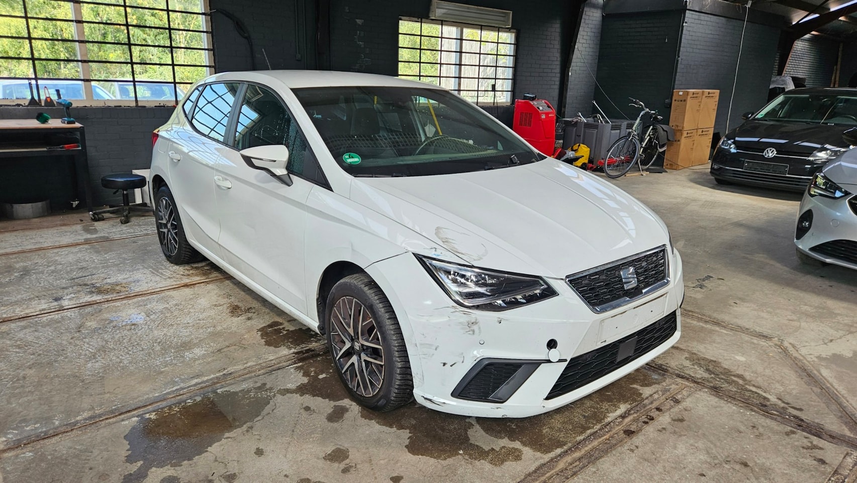 SEAT Ibiza - 1.0 TSI Style Beatsaudio NAVI CAMERA LED PDC V+A SCHADEAUTO - AutoWereld.nl