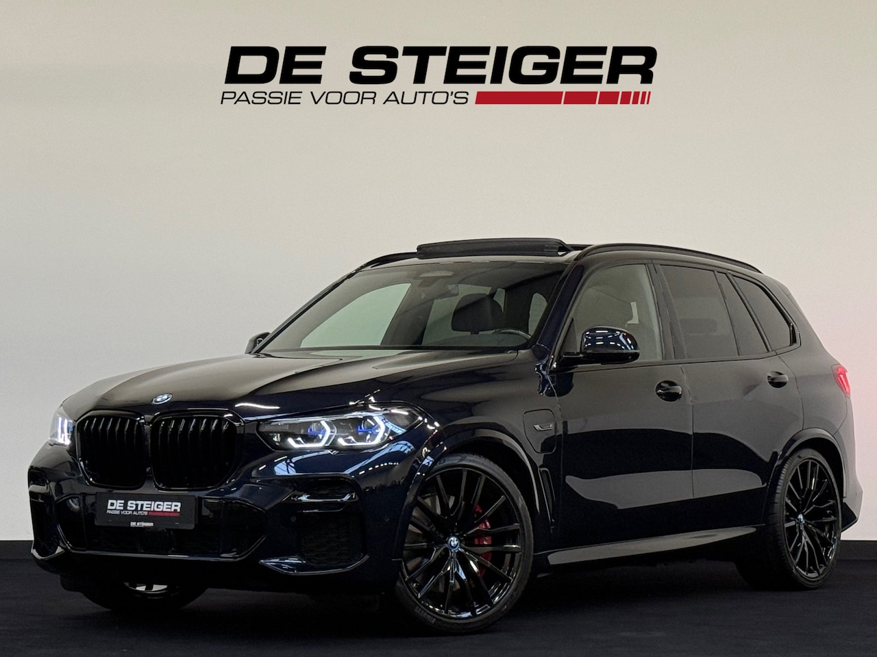 BMW X5 - XDrive45e High Executive M-Sport Pano Luchtvering Sfeer 22 - AutoWereld.nl