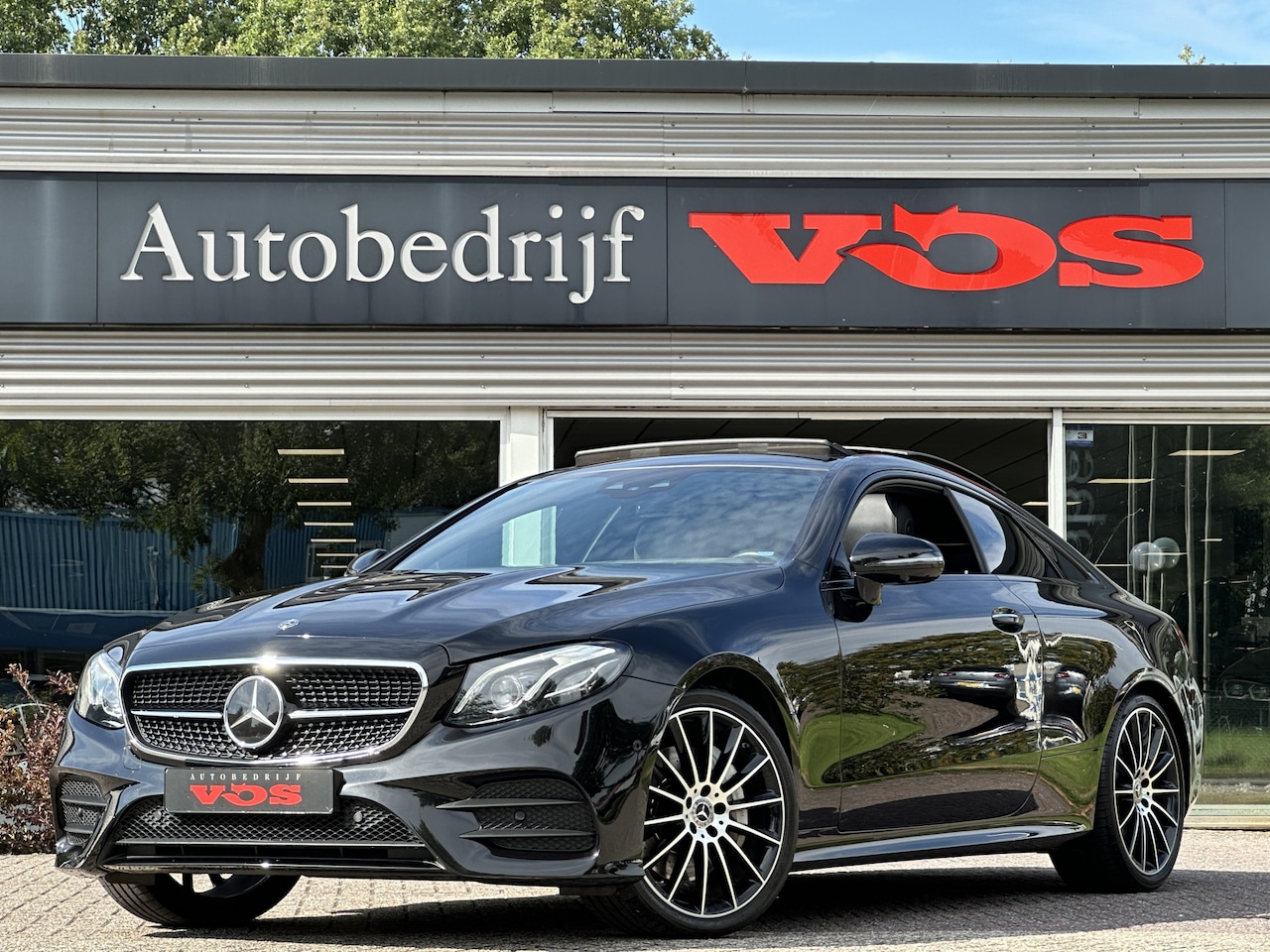 Mercedes-Benz E-klasse Coupé - 300 Premium Plus | Panodak | Luchtvering | Burmester | Memory | 360 camera - AutoWereld.nl