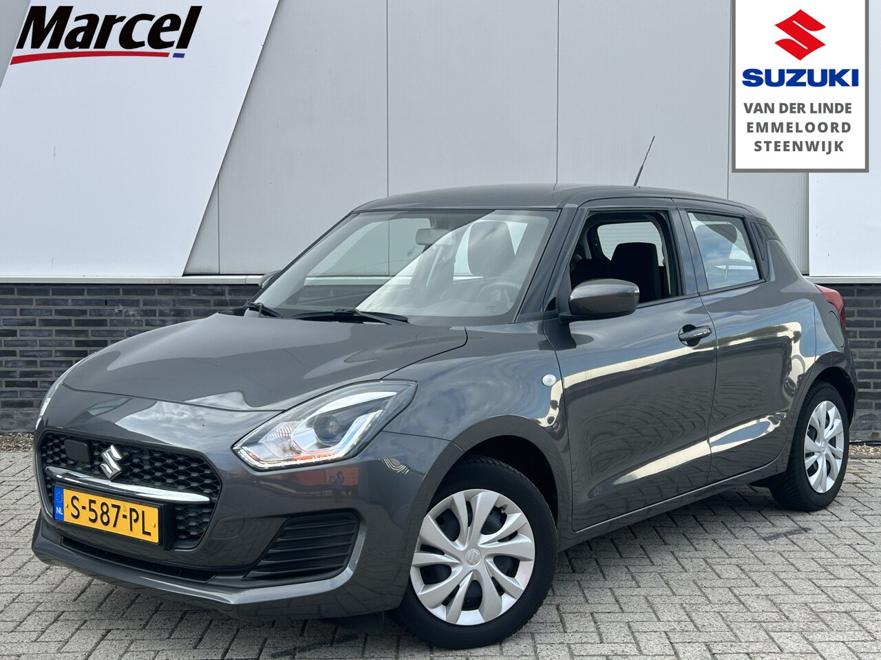 Suzuki Swift - 1.2 Comfort Smart Hybrid | Ad Cruise | Radio CD met Bluetooth | Airco | - AutoWereld.nl