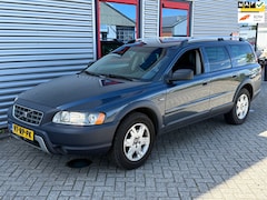 Volvo XC70 - 2.4 D5 Momentum 7 Persoon AWD