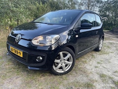 Volkswagen Up! - 1.0 high up Navi, Stoel Verw, L.M.Velgen, Airco