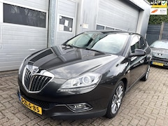 Lancia Delta - 1.4 M.air Gold 2012-Leder-Clima-Cruise-Velgen