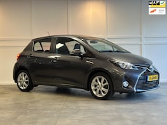 Toyota Yaris - 1.5 Hybrid Aspiration / 2015 / Stoelverwarming / Cruise