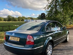 Volkswagen Passat - 2.0-20V Athene