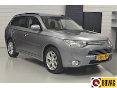 Mitsubishi Outlander - 2.0 PHEV Instyle // LEDER // TREKHAAK // SCHUIF/KANTELDAK // CAMERA // CLIMA // CRUISE //