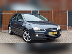 Ford Focus - 1.6-16V Futura, Bluetooth, Airco, NAP, DAB+ Radio