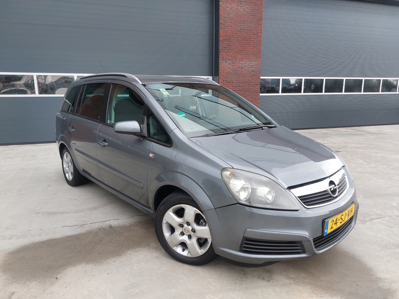 Opel Zafira - 1.8 Enjoy Airco 7 persoons - AutoWereld.nl
