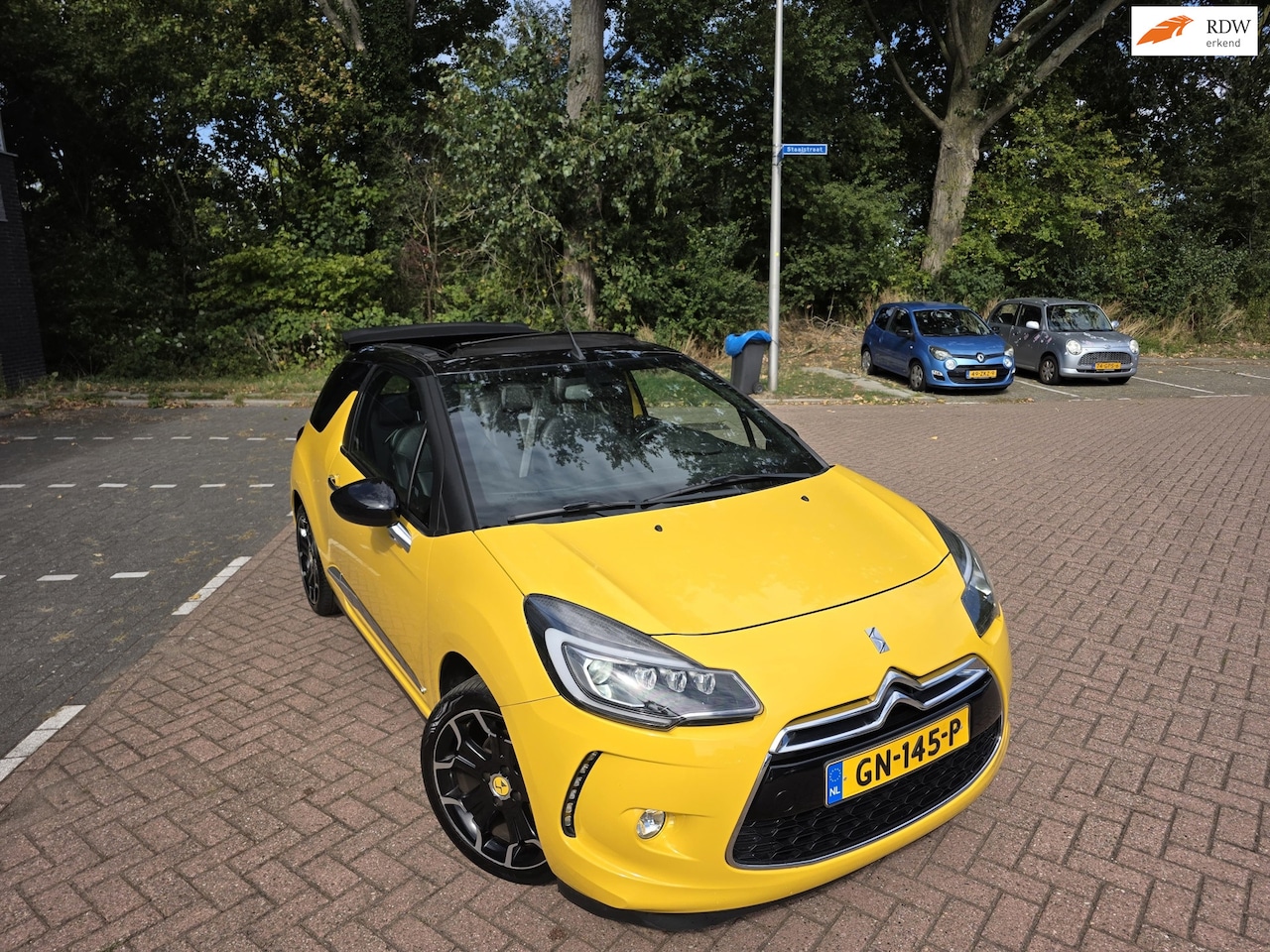 DS 3 Cabrio - 1.2 PureTech So Chic AUTOMAAT Clima - AutoWereld.nl