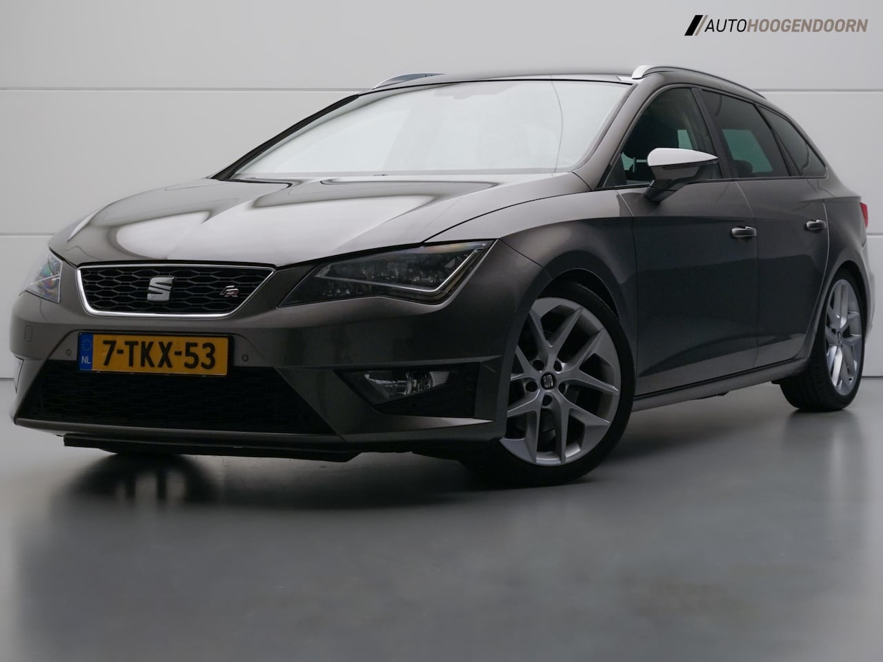 SEAT Leon ST - 1.8 TSI FR Business (NAVI,LED,AIRCO,SPORTSTOELEN,PARKEERSENSOREN,CRUISE,SEAT SOUND,LM-VELG - AutoWereld.nl