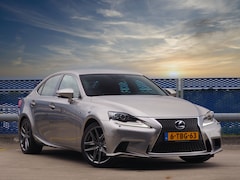 Lexus IS - 300h F Sport Line