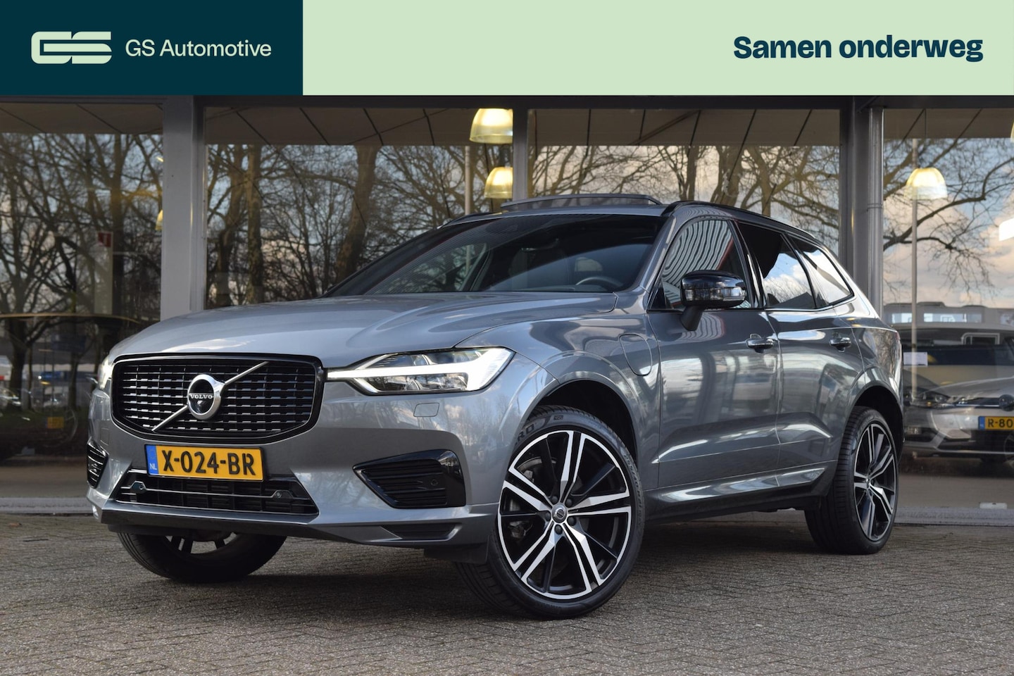 Volvo XC60 - T8 AWD Inscription R-Design met 360cam/Pano/Trekha - AutoWereld.nl