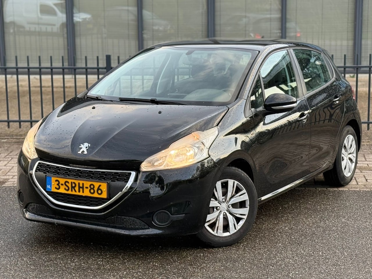 Peugeot 208 - 1.2 e-VTi I Automaat I Active - AutoWereld.nl