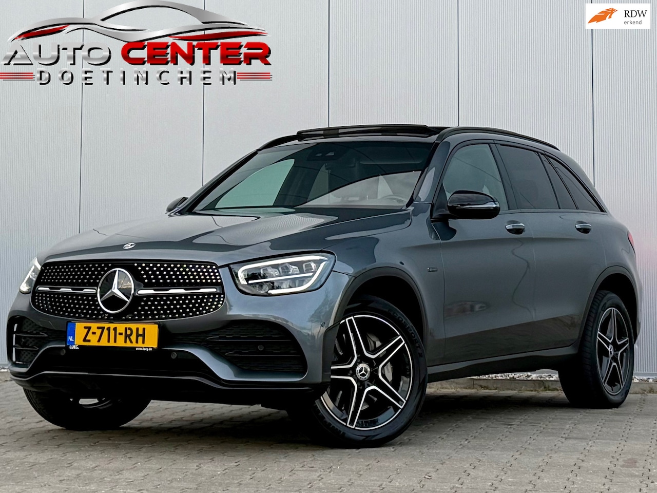 Mercedes-Benz GLC-klasse - 300e 4MATIC Business Solution AMG Pano SterrenH - AutoWereld.nl
