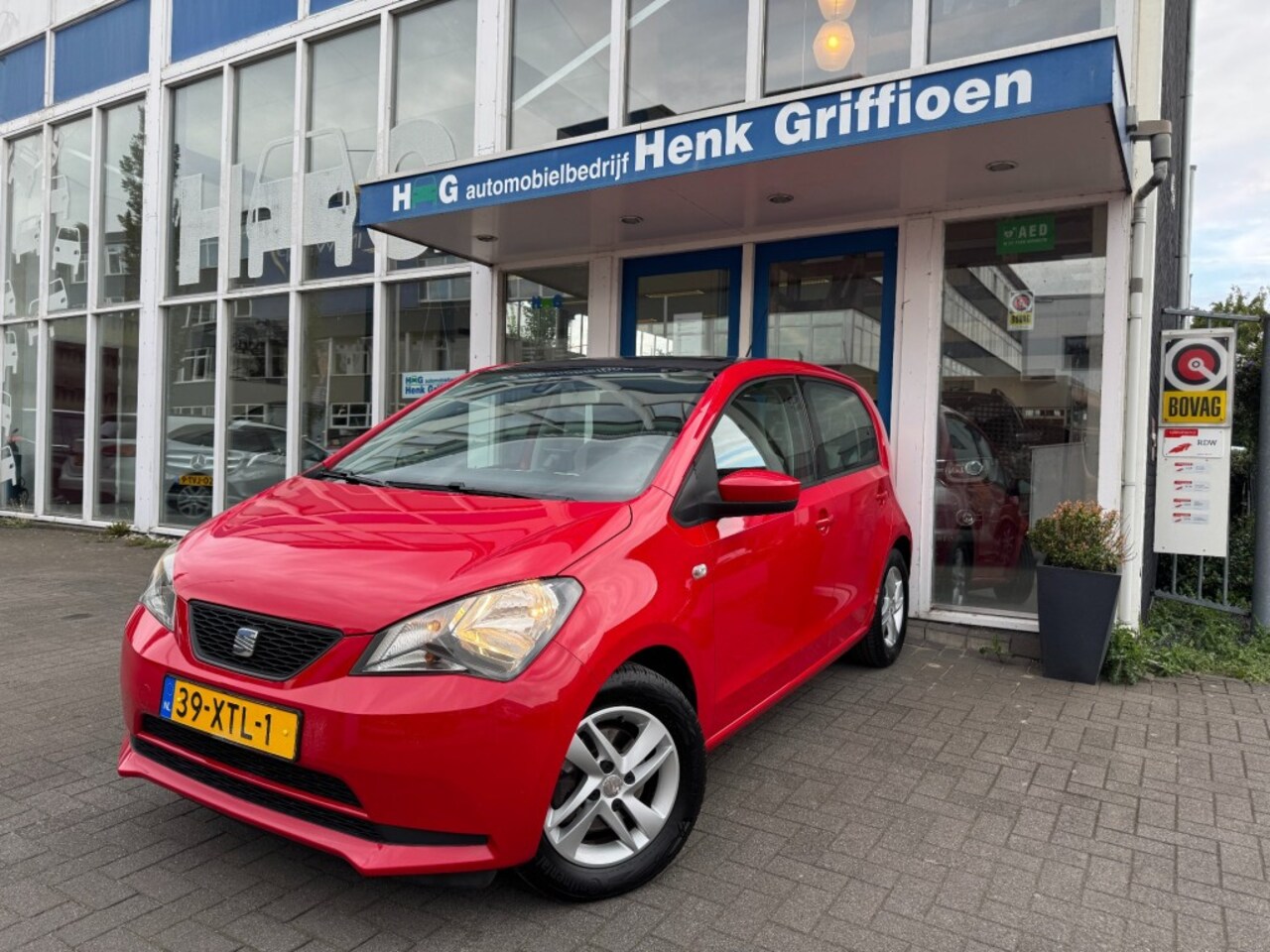 SEAT Mii - 1.0 Style Chic I Panoramadak I Navigatie I LM velgen - AutoWereld.nl