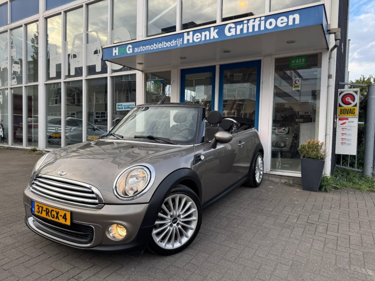 MINI Cabrio - 1.6 One Pepper Cabrio I Climate I Cruise control I Stoelverwarming - AutoWereld.nl
