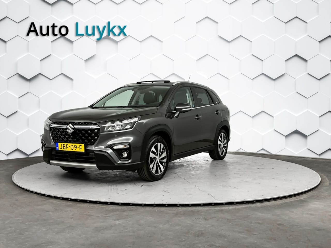 Suzuki S-Cross - 1.5 Hybrid AllGrip Style Automaat | Panoramadak | 360 camera | Leder/alcantara bekleding - AutoWereld.nl