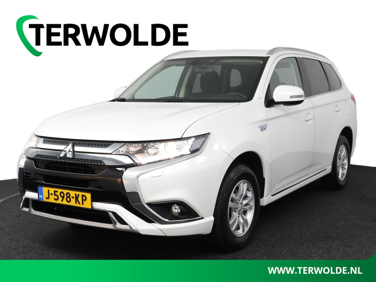 Mitsubishi Outlander - 2.4 PHEV Pure | Achteruitrijcamera | Apple Carplay/Android Auto | Keyless entry& keyless s - AutoWereld.nl