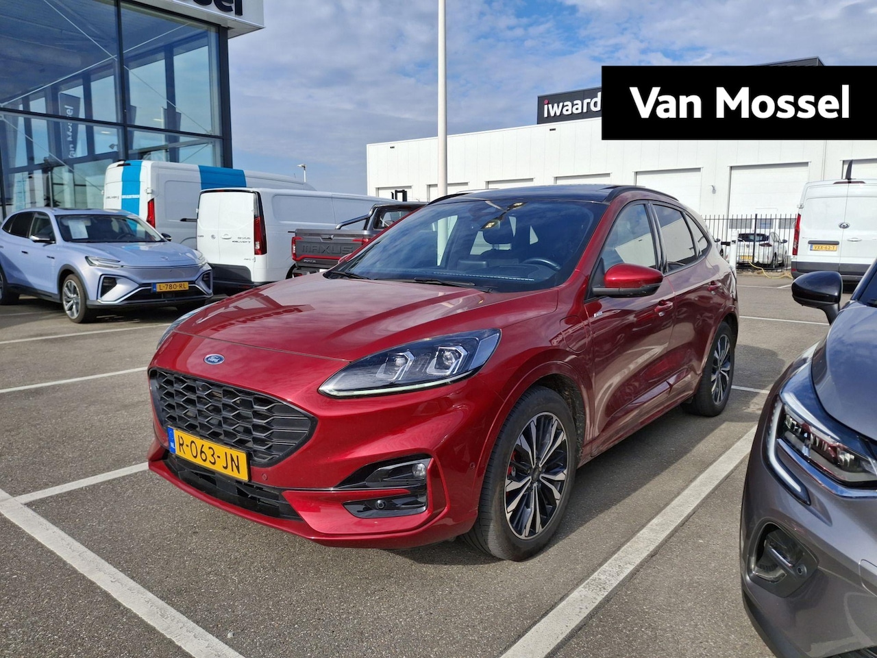Ford Kuga - 2.5 PHEV ST-Line X 1e Eigenaar | 19'' LMV | Trekhaak | Kantel/Schuifdak | ACC | HUD | Appl - AutoWereld.nl