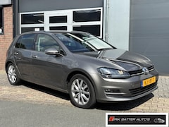 Volkswagen Golf - 1.4 TSI Highline Led| Camera| PDC V+A| Sportstoel | Stoelverwarming| Trekhaak