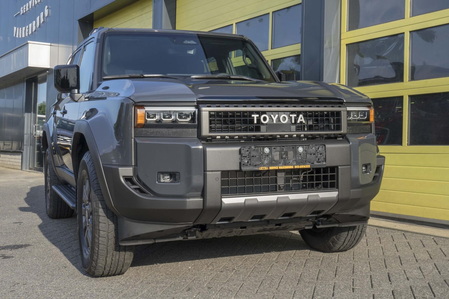 Toyota Land Cruiser - Premium 2.4 Hybrid I-Force Max UNIEK! - AutoWereld.nl